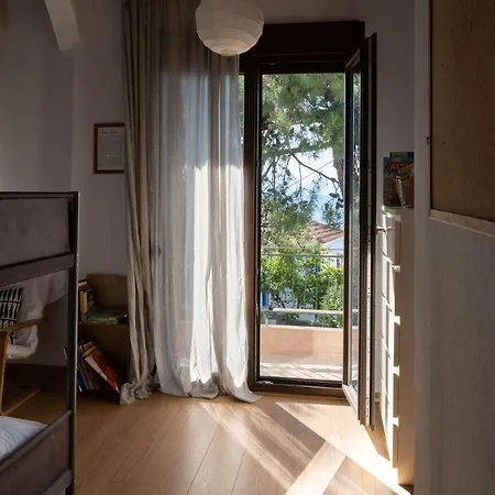 Our Parent's House. Family House For Rent * Skála Kallirákhis