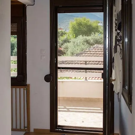 Ferienhaus Our Parent's House. Family House For Rent Skála Kallirákhis