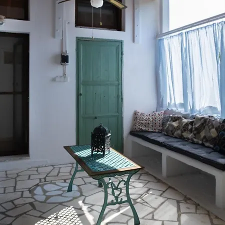 Our Parent's House. Family House For Rent Skála Kallirákhis