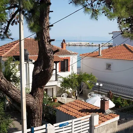 Our Parent's House. Family House For Rent Hébergement de vacances Skála Kallirákhis