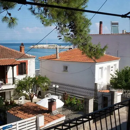 Our Parent's House. Family House For Rent בית נופש