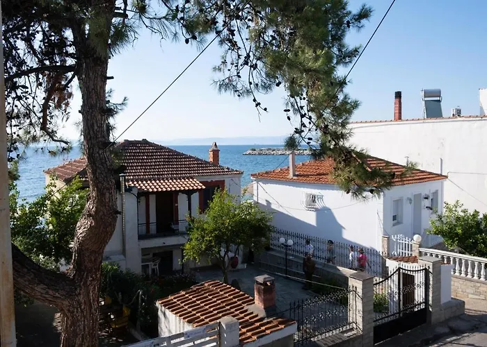 Our Parent's House. Family House For Rent Σπίτι διακοπών