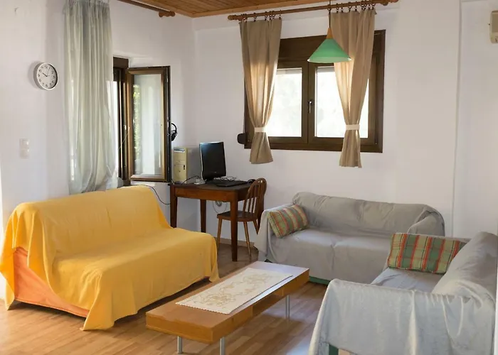 Our Parent's House. Family House For Rent Σπίτι διακοπών